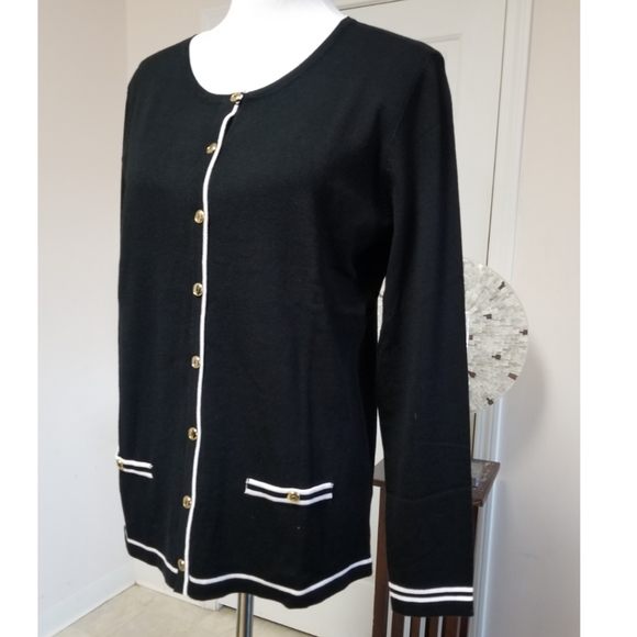 🆕️⬇️1 LEFT! By Design Black & White Button Front Cardigan - Picture 3 of 8